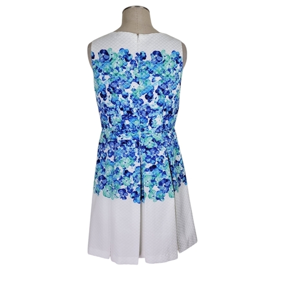 Tahari ASL Dress Size 8P White Blue Floral Sleeveless Box Pleat Pockets Textured - Picture 3 of 9